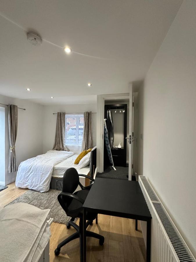 Keedonwood Road Bromley, Rooms With Free Wifi Exterior photo