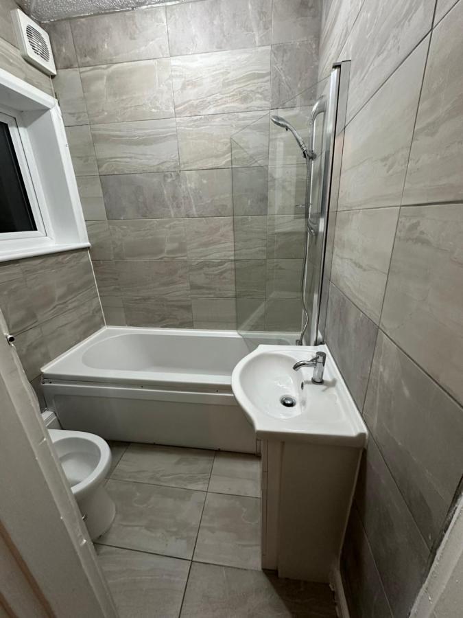 Keedonwood Road Bromley, Rooms With Free Wifi Exterior photo