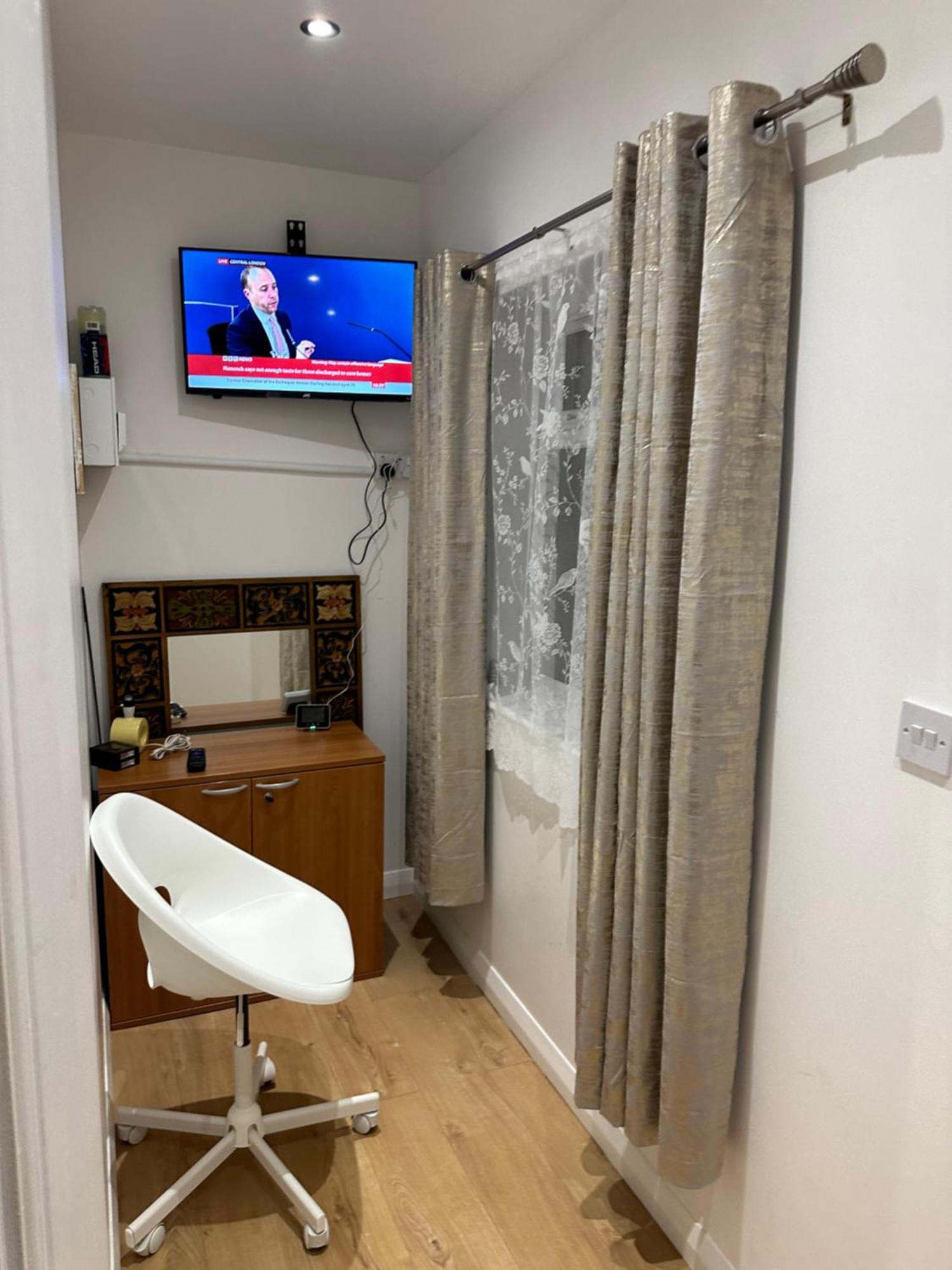 Keedonwood Road Bromley, Rooms With Free Wifi Exterior photo